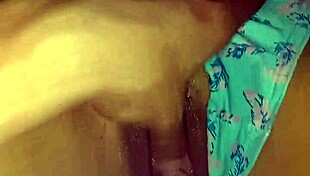 fiz essa novinha gozar squirt no pau ate ela implorar pra parar mrcouple