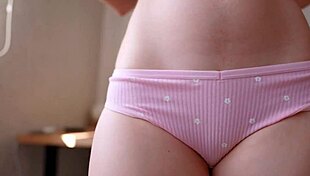 perfect ass model slips into panties shaking curves teasing you 👀