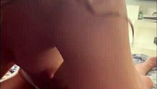 ebony amateur's teasing homemade curves beg for more