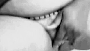 i sent him my nudes an then he jus came over n fucked me raw so hard!!