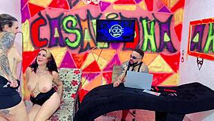 wanna suck niikki's pussy till soaked?