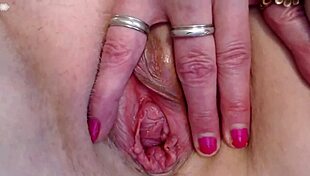 dawnskye1962's cig-smeared lipstick tease