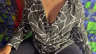 bihari girlfriend squirts hard from intense fingering mms!