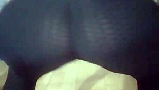 her juicy big ass bounces wildly in tight leggings