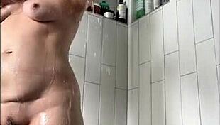 Amateur milf tattoos clit wet in shower for naked pussy rub