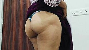 COLLEGE GIRL FINGERS PUSSY WITH HUGE EGGPLANT TO CREAMY ORGASM