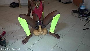 Watch this dark skin skinny beauty spread her sweet pussy wide