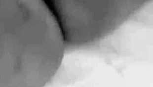 i sent him my nudes an then he jus came over n fucked me raw so hard!!