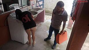 Married housewife pays washing machine tech with her big brazilian ass while hubby's away