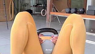 Tiny asian ass flexes teasingly for deep sexy pound