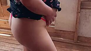 mi esposa embarazada me ruega por un polvo salvaje en la sala ahora