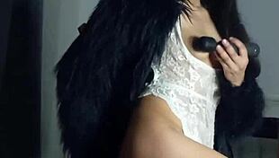 Blue's Juicy Wet Pussy Flashes Big Surprise Just for Your Hungry Eyes