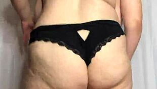 Big Ass and Tits on Display in Steamy Scene