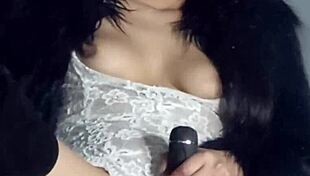 Blue's Juicy Wet Pussy Flashes Big Surprise Just for Your Hungry Eyes