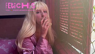 Loira Gostosa Lights Up Cigarette in Seductive Smoke Fetish Display