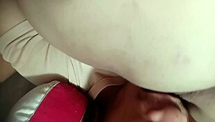 damn big mature pussy spread wide and licked till it's dripping wet 😍👅💦