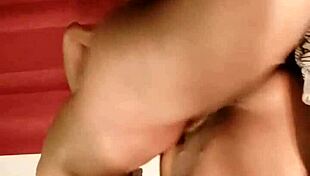 sundaydogood614 spreads her tight pussy wide in latest update vid