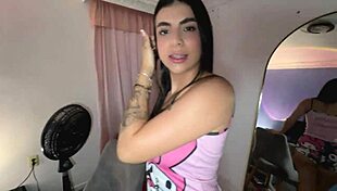 cojo a mi hermanastro's tight pussy before guests arrive