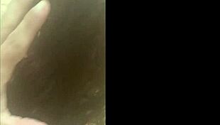 fui fodida do chao do banheiro de 4 empinada abrindo tudo pro pau completo no cu.