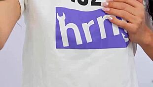 Sexting my boyfriend while I rub my wet shaved pussy on cam 😘🔥