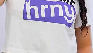 Sexting my boyfriend while I rub my wet shaved pussy on cam 😘🔥