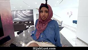 hot hijab wife savin marriage learnin blowjobs an dirty talk... hijablust