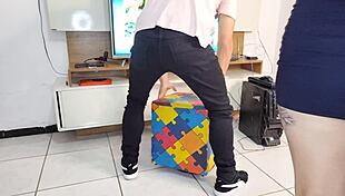 showing my juicy ass to this hot technician hoping he'll fuck me rough right now