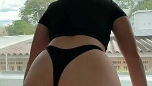 Stepdaughter's Yearning Grind Ends in Brother's Gushing Creampie