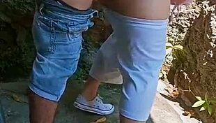 feliz año primos! cachondos follando anal creampie tras casa abandonada 🔥💦🍑