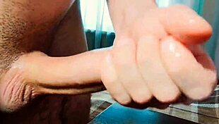 hey babe i wanna cum deep inside you on that desk table... then keep going all homemade amateur style