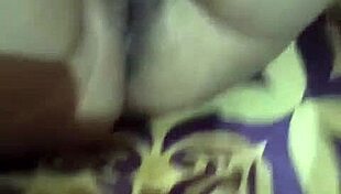 ngentot cewek jilbab kontrakan sambil bisik mesra