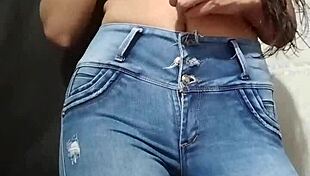 WOW 18YO TEEN'S TIGHT PUSSY ACCIDENTALLY SENT TO TEACHER!!