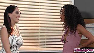 scarlit n nickey reunion lick fest!!