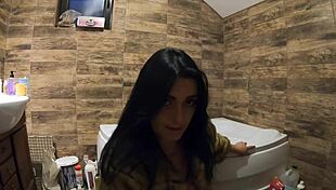 hey, wanna see milfycalla pee in bathtub wearing fur coat and pantyhose while teasing her tight pussy?