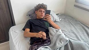 little stepsis sneaks in catches me jerking to her pics 😳 colombian creampie