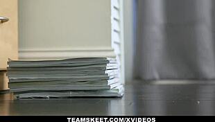 Exxxtrasmall horny spinner Kelsey Kage rides boyfriend cock on cam 💦