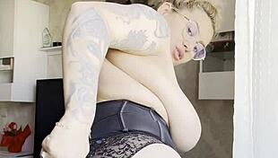 Blonde flaunts big natural boobs in sexy body reveal