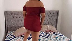 juicy big pussy lips squirt from toy masturbation craving monster cock fuck