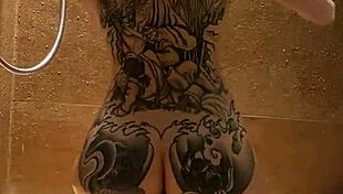 😍 carolina iena's sensual shower tease... italian redhead shows shaved pussy feet and moans to orgasm 🔥👣