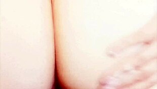 omg mature moms moisturize their huge asses and spread wet shaved pussies so juicy 😍🍑💦