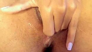 gostosa orgasms hard while i voyeur film her public pussy masturbation and ass play beauty