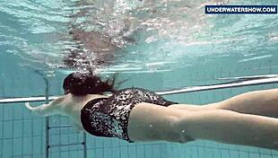 Flashing Bright Tits Underwater Ignites Horny Beach Nudist Vibes