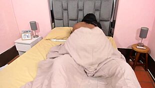 Stepdaughter wakes craving stepdad's thick cock for morning spooning moans.