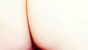 omg mature moms moisturize their huge asses and spread wet shaved pussies so juicy 😍🍑💦