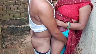 desi babe gets pounded outdoors 😈🌳