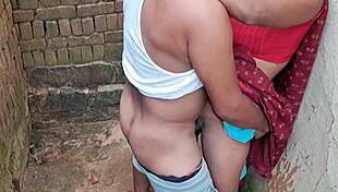 desi babe gets pounded outdoors 😈🌳