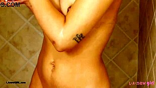 dang stunning brunette babe lovin that sensual bath sooo much