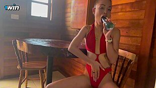 polly petrova rams toy deep in tight anal on the table 😩🍑