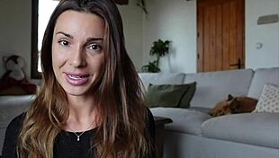 Roxy Fox's Cum Eating Instruction Tutorial Revealed