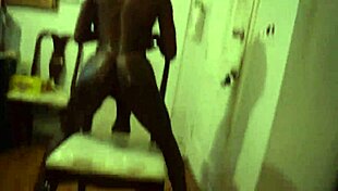 wanna see this quick twerk shake that ass?